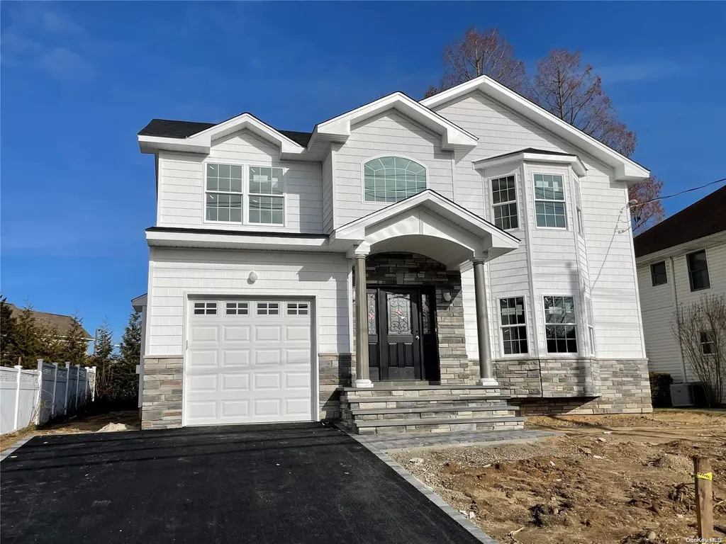 37 Raynham Drive Syosset NY 11791