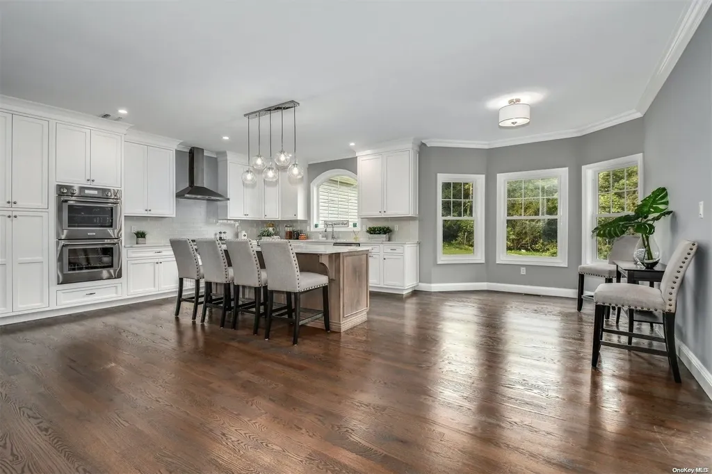 37 Raynham Drive Syosset NY 11791