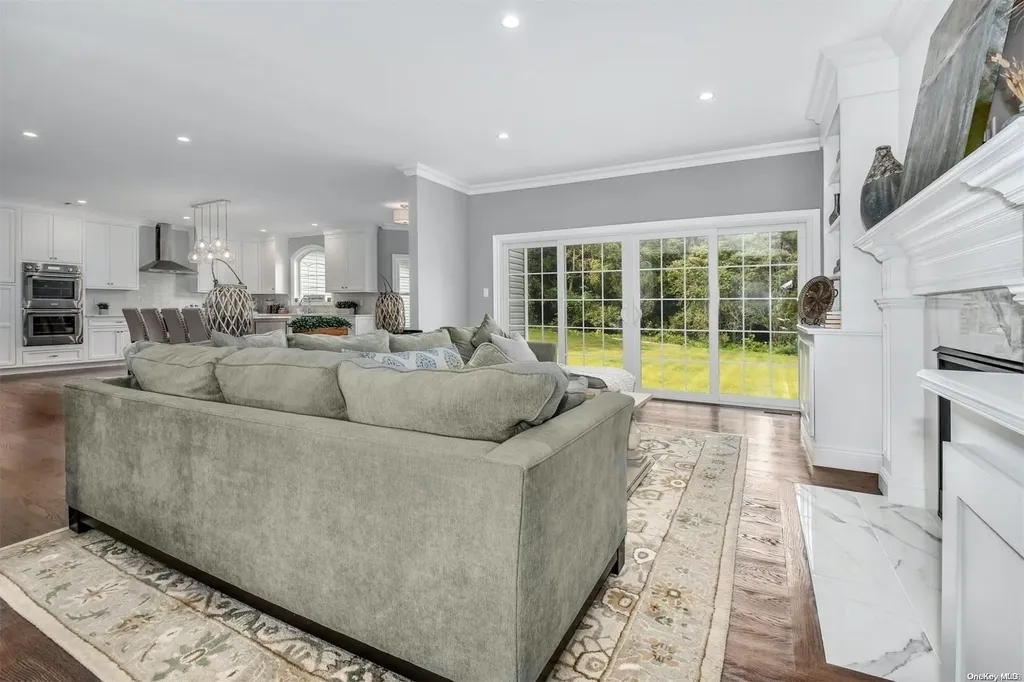 37 Raynham Drive Syosset NY 11791