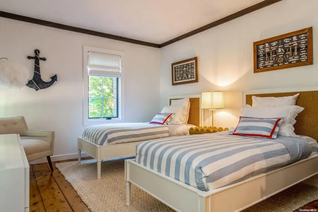 136 S Montauk Westhampton NY 11977