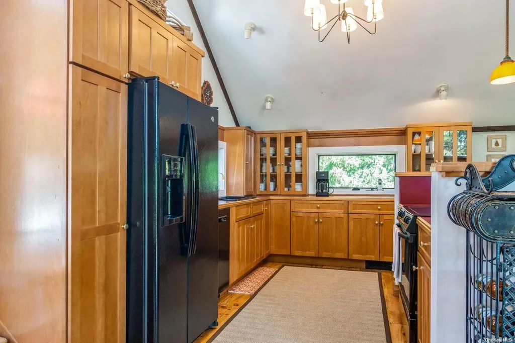 136 S Montauk Westhampton NY 11977