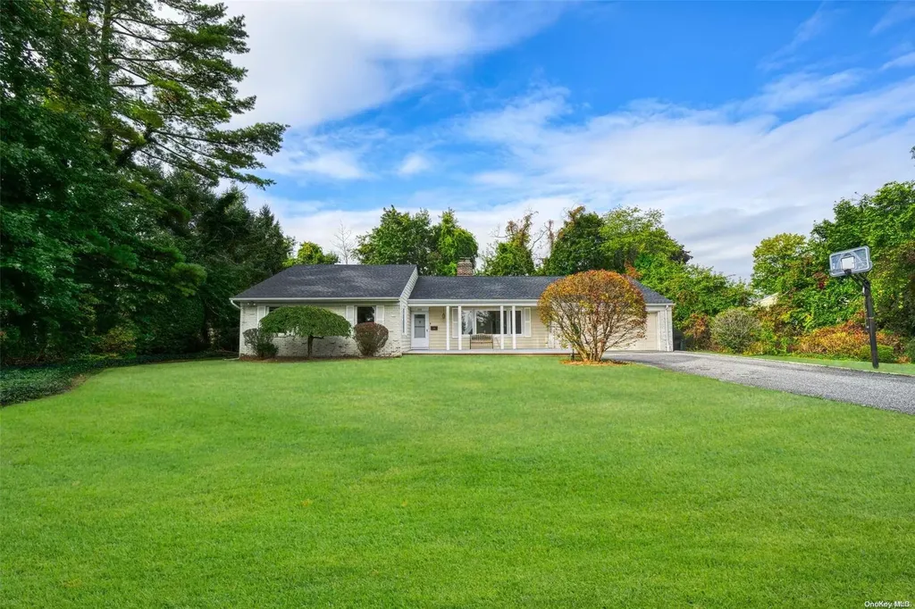170 Crabapple Road Manhasset NY 11030