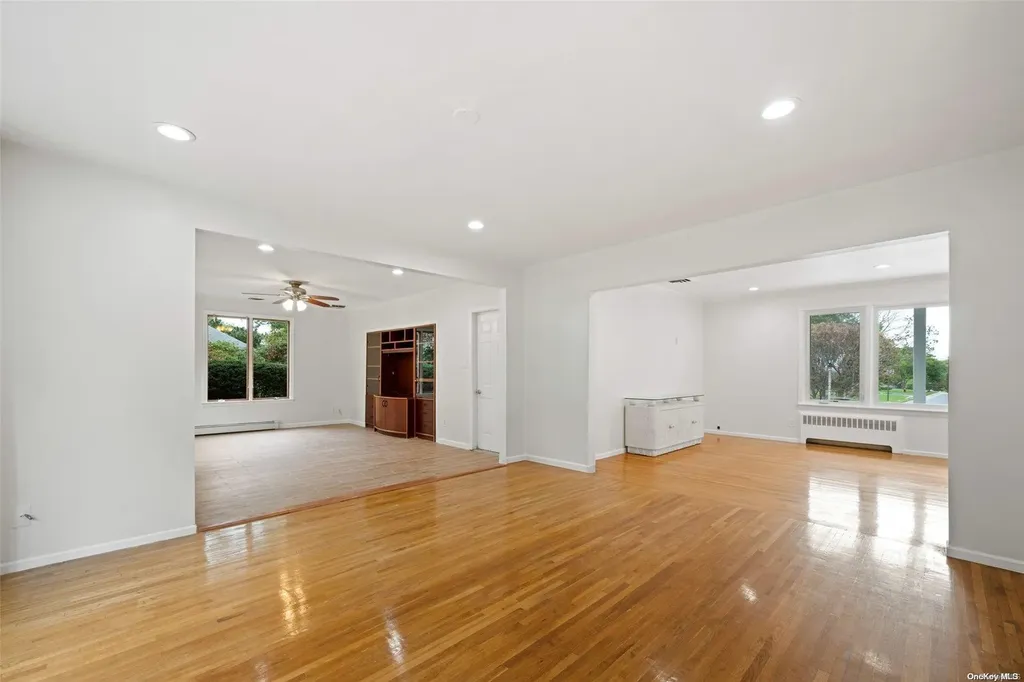 170 Crabapple Road Manhasset NY 11030