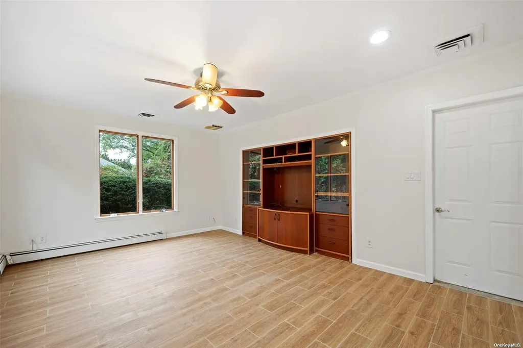 170 Crabapple Road Manhasset NY 11030