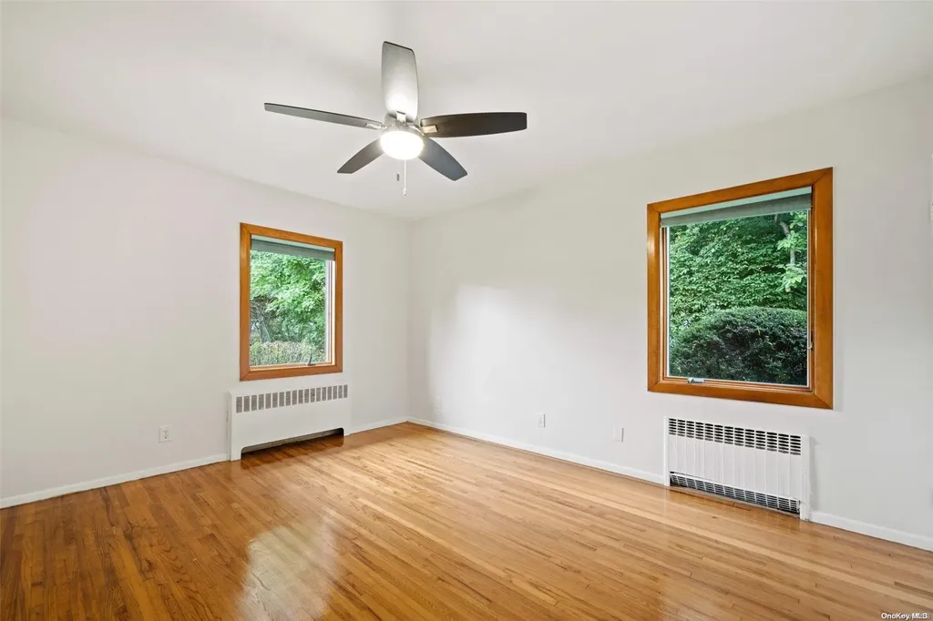 170 Crabapple Road Manhasset NY 11030