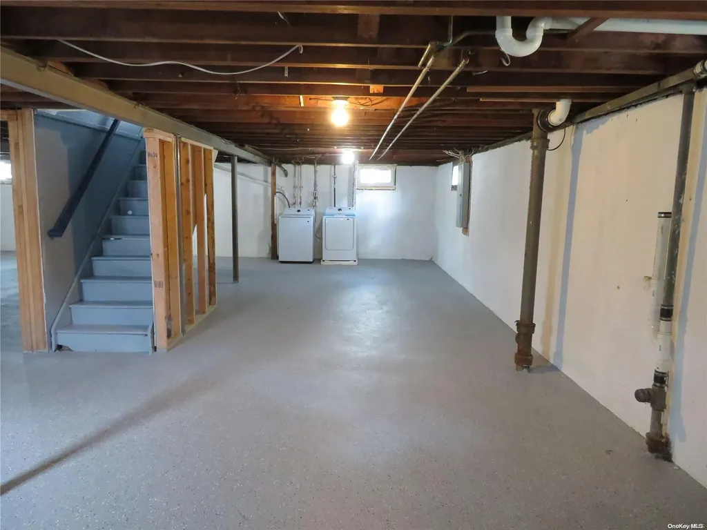 177 Tree Road Centereach NY 11720