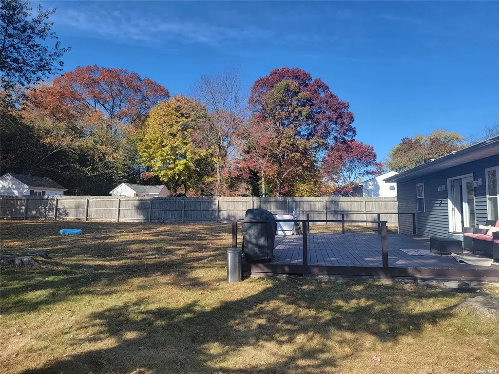 1013 Joselson Avenue Bay Shore NY 11706
