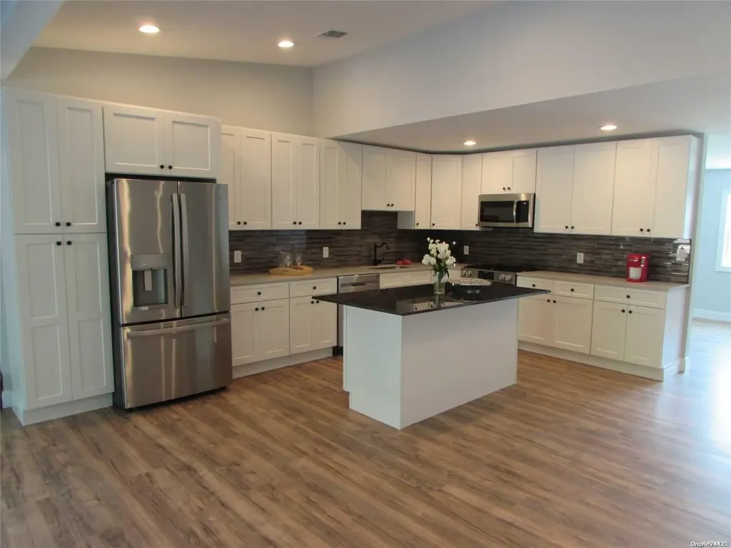 1013 Joselson Avenue Bay Shore NY 11706