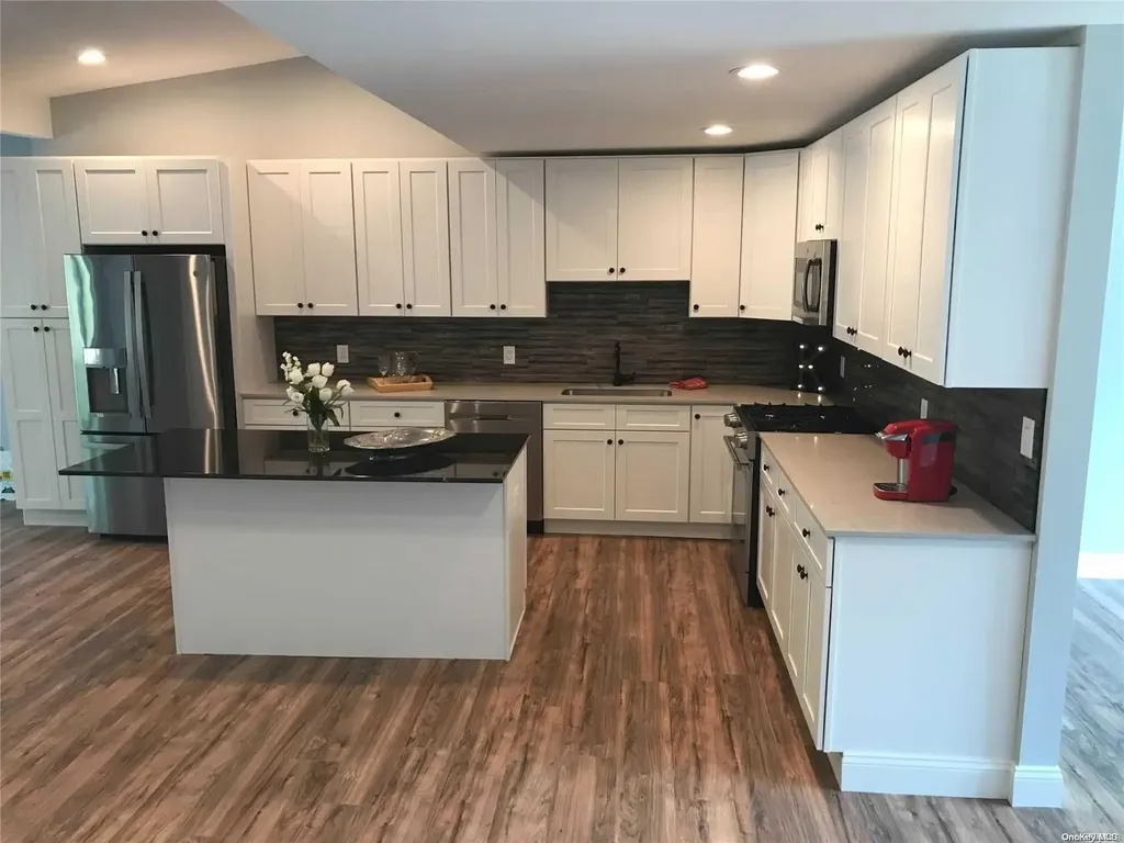 1013 Joselson Avenue Bay Shore NY 11706