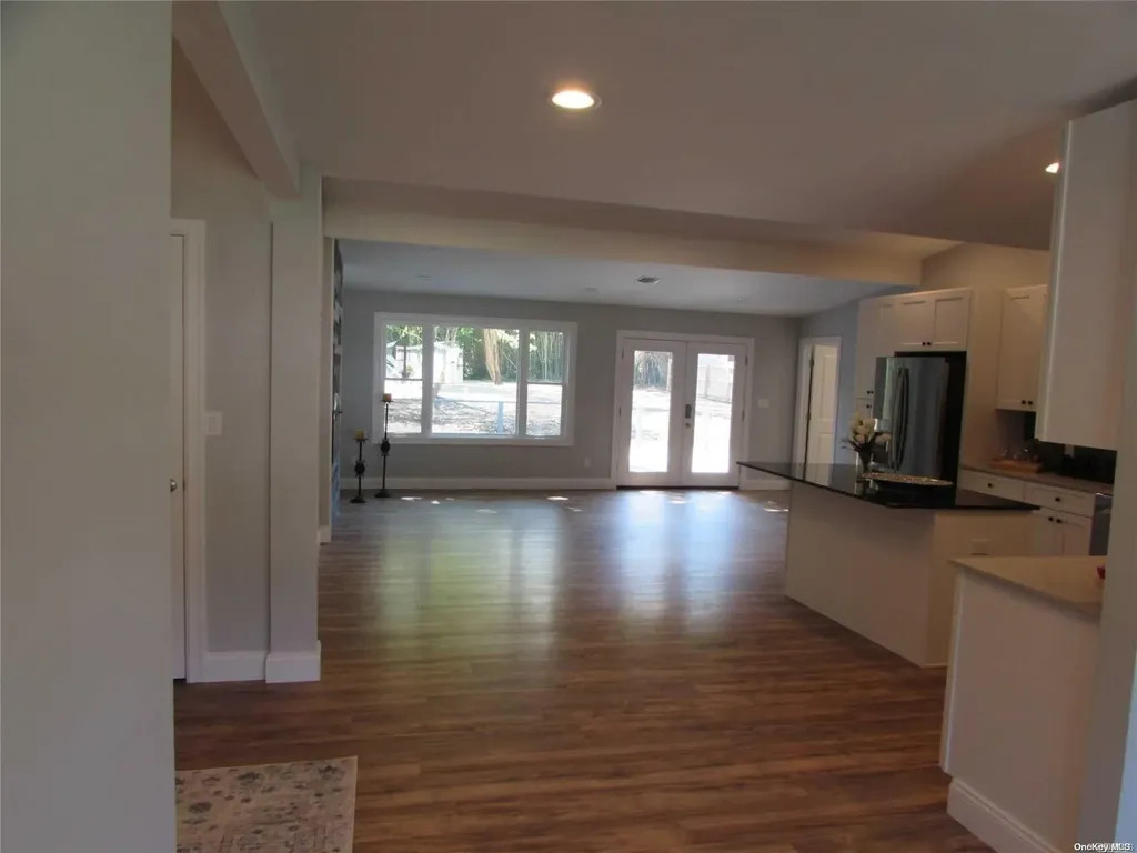 1013 Joselson Avenue Bay Shore NY 11706