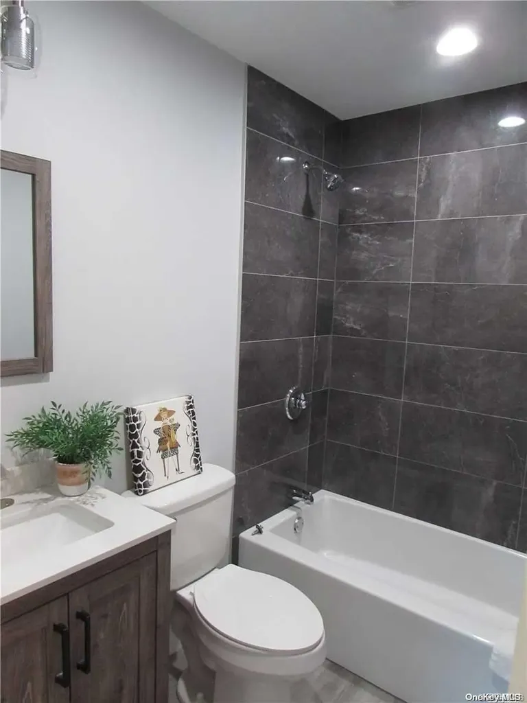 1013 Joselson Avenue Bay Shore NY 11706