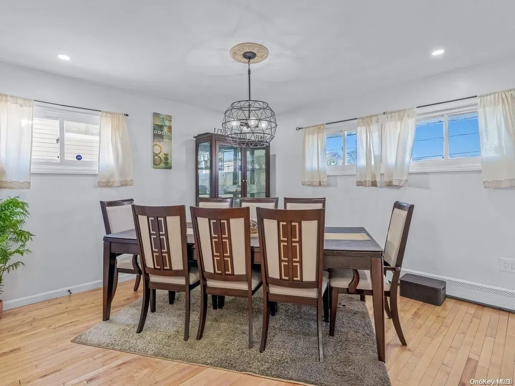 22 Grant Street Freeport NY 11520