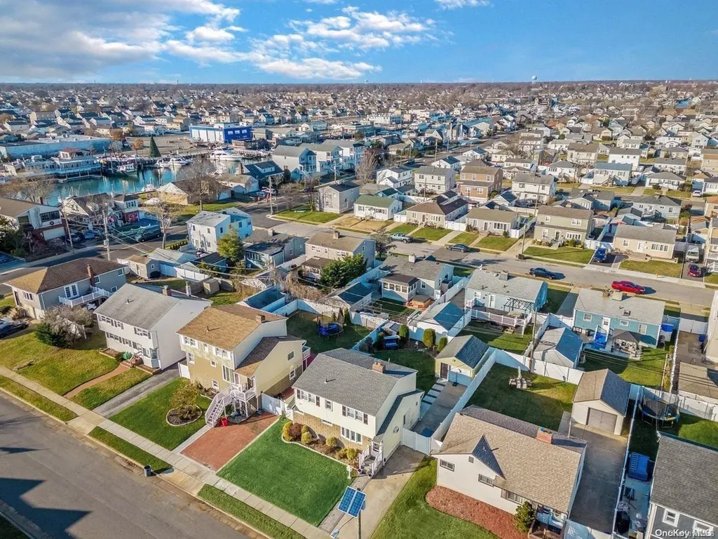 22 Grant Street Freeport NY 11520