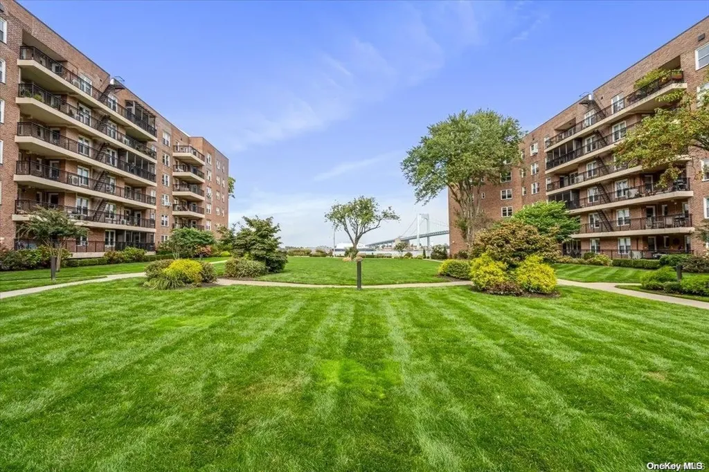 162-41 Powells Cove Boulevard Beechhurst NY 11357