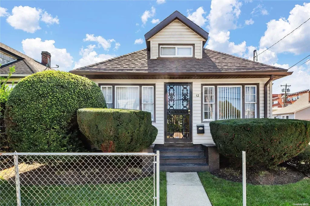 12 Elizabeth Avenue Hempstead NY 11550