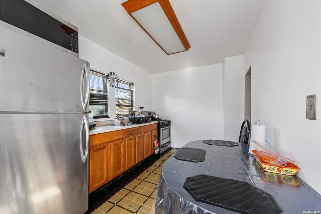 12 Elizabeth Avenue Hempstead NY 11550