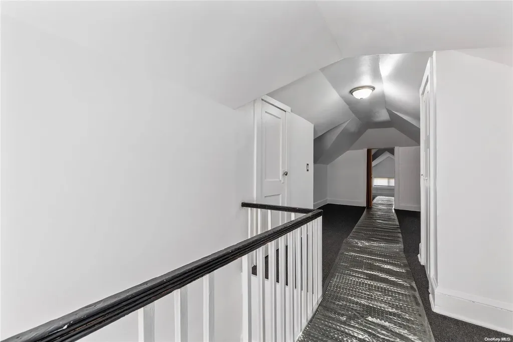 12 Elizabeth Avenue Hempstead NY 11550