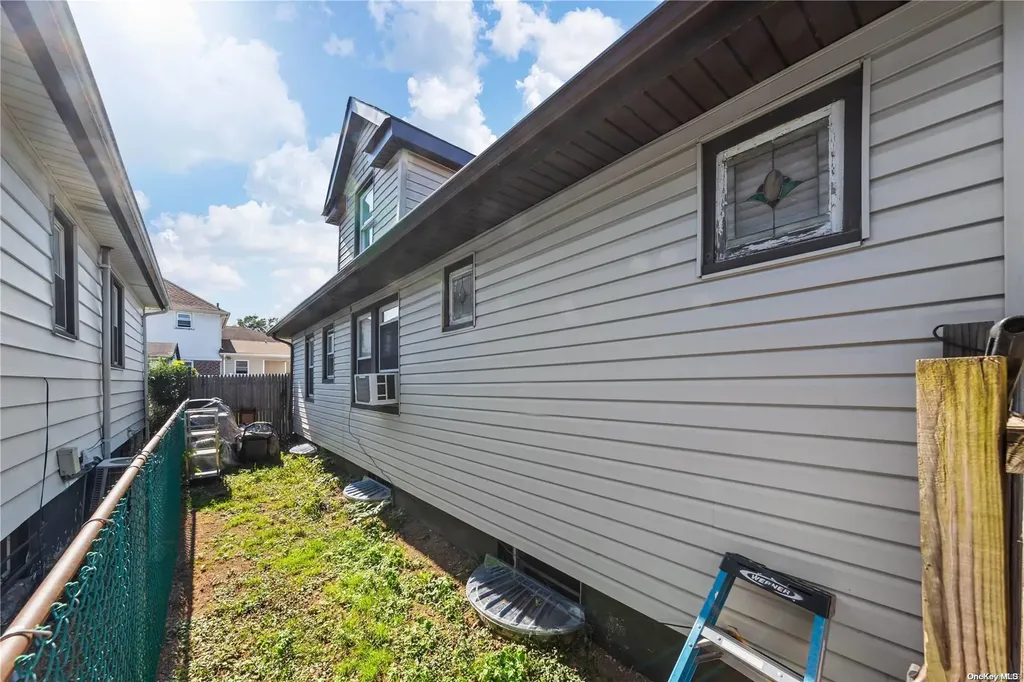 12 Elizabeth Avenue Hempstead NY 11550