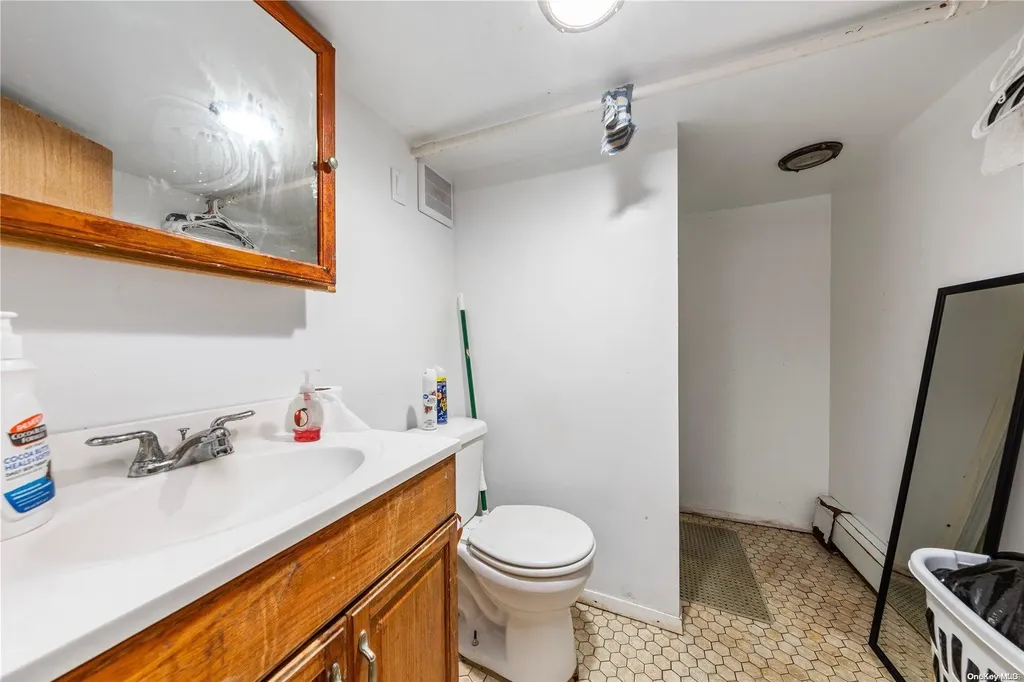 12 Elizabeth Avenue Hempstead NY 11550