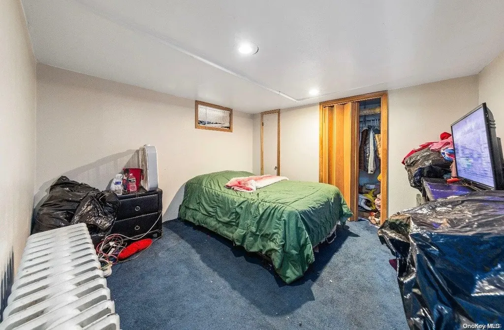 12 Elizabeth Avenue Hempstead NY 11550