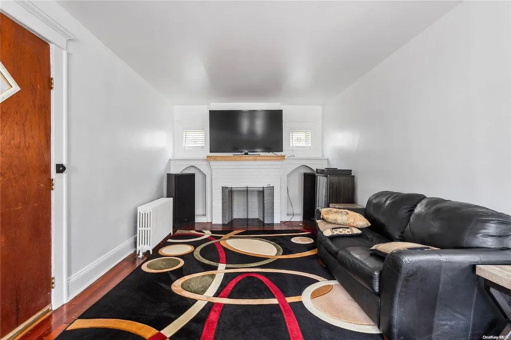 12 Elizabeth Avenue Hempstead NY 11550