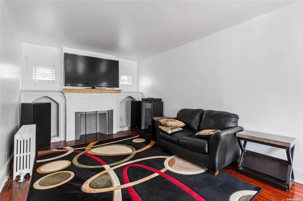 12 Elizabeth Avenue Hempstead NY 11550