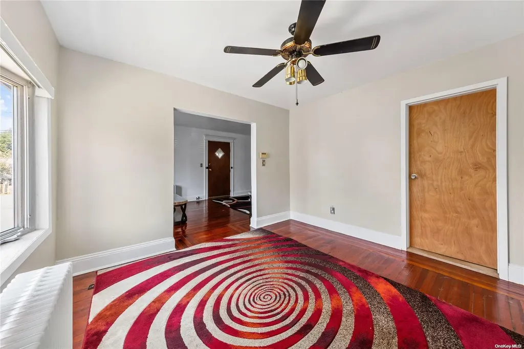 12 Elizabeth Avenue Hempstead NY 11550
