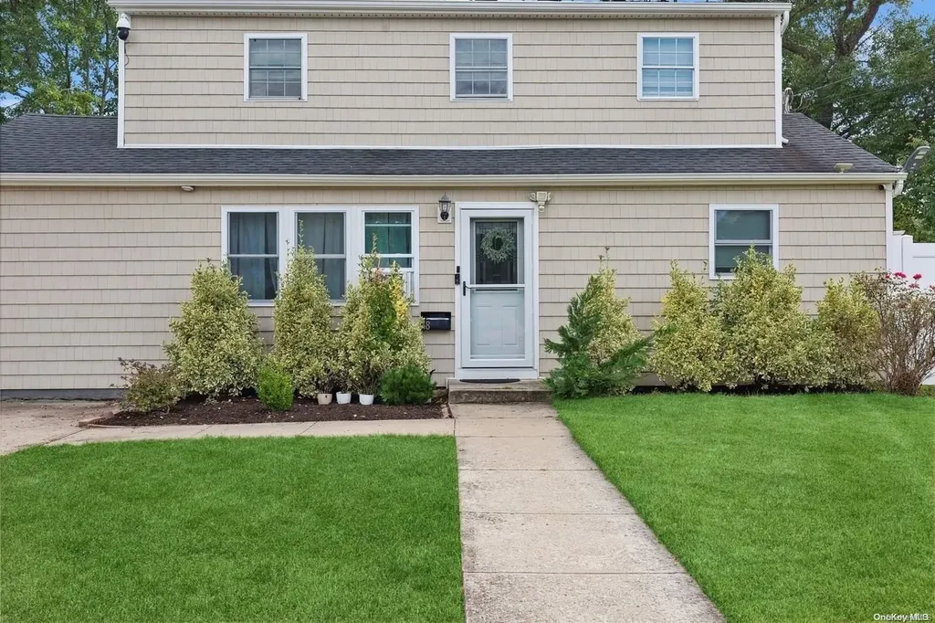 48 Ash Street Central Islip NY 11722