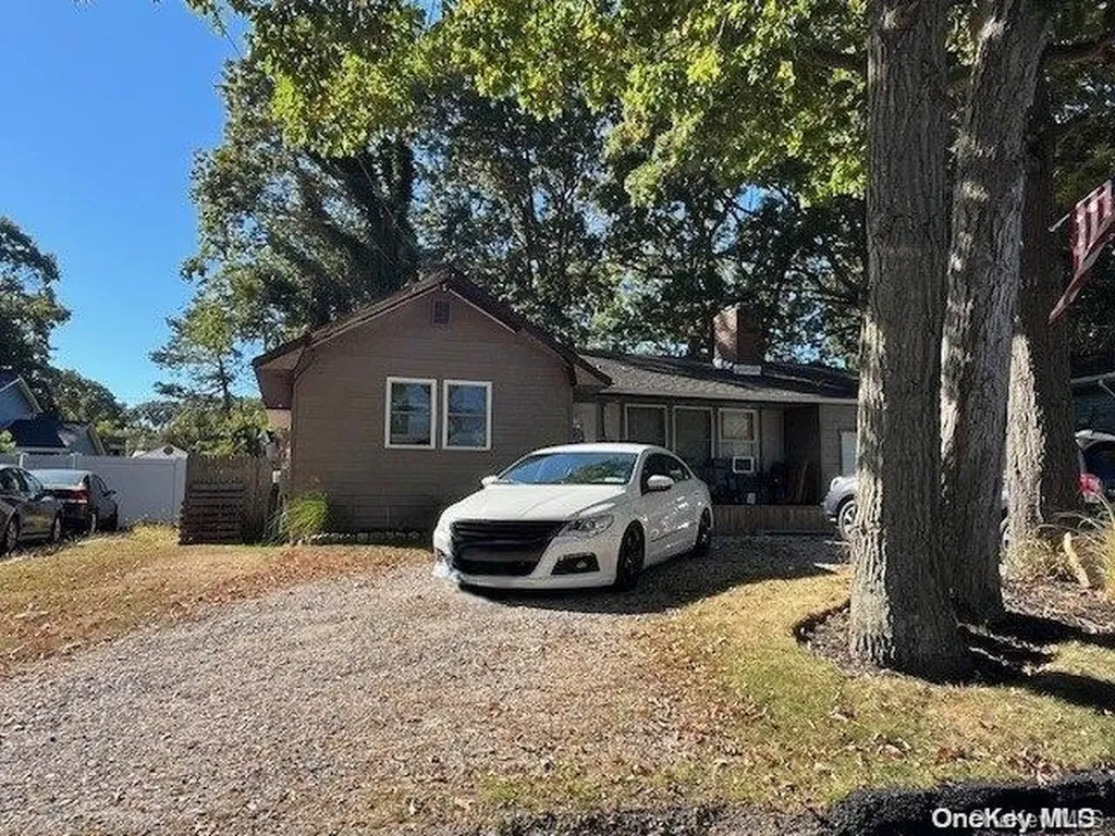 70 Patchogue Avenue Mastic NY 11950