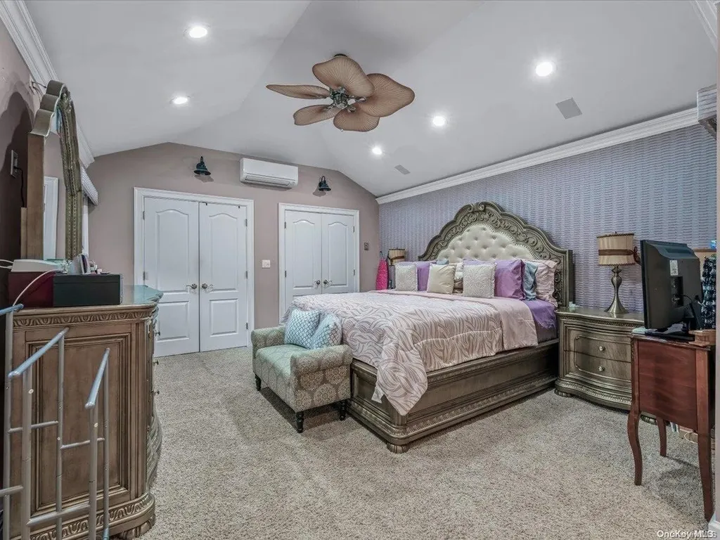 536 Lucille Avenue Elmont NY 11003