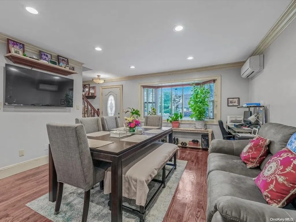 536 Lucille Avenue Elmont NY 11003