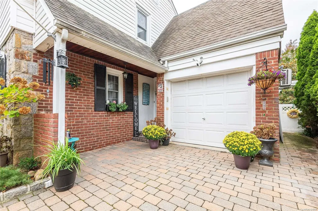 103 Arden Boulevard West Hempstead NY 11552