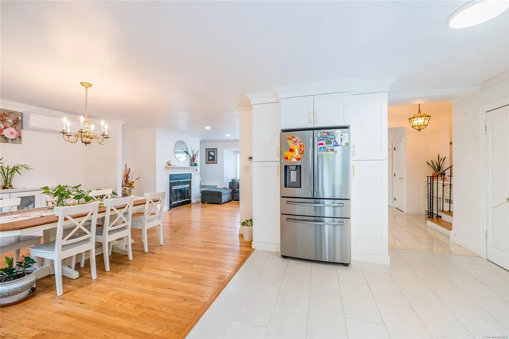 64 Melanie Lane Syosset NY 11791