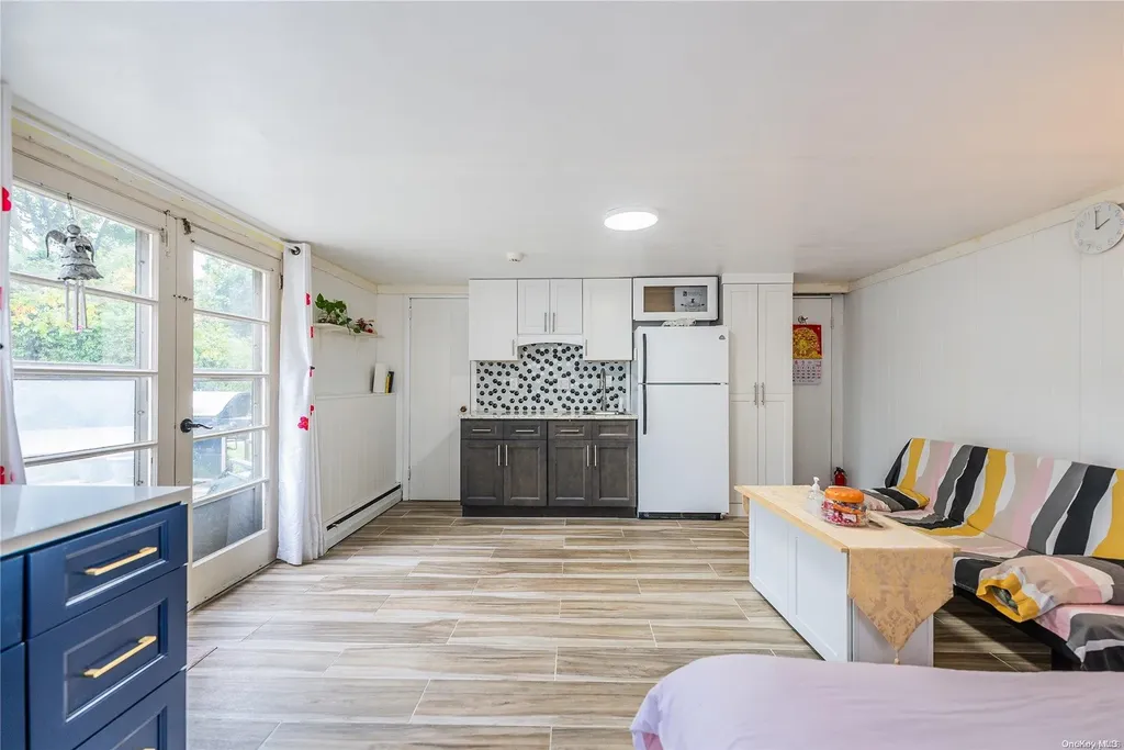 64 Melanie Lane Syosset NY 11791