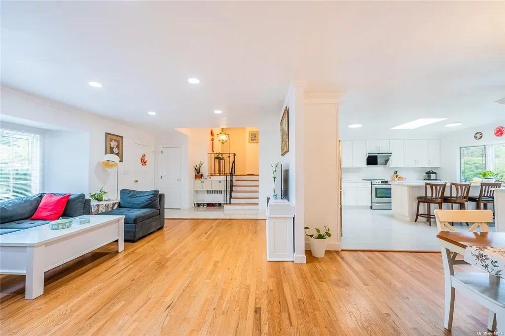 64 Melanie Lane Syosset NY 11791