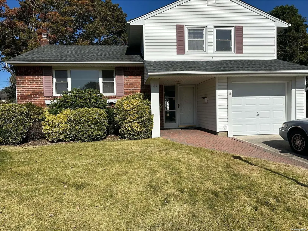 111 Argyle Drive East Islip NY 11730