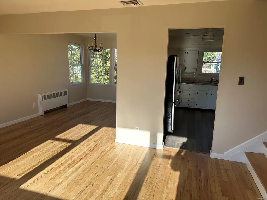 111 Argyle Drive East Islip NY 11730