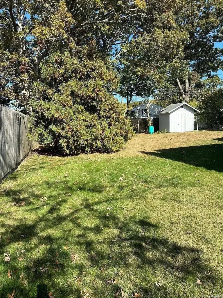 111 Argyle Drive East Islip NY 11730
