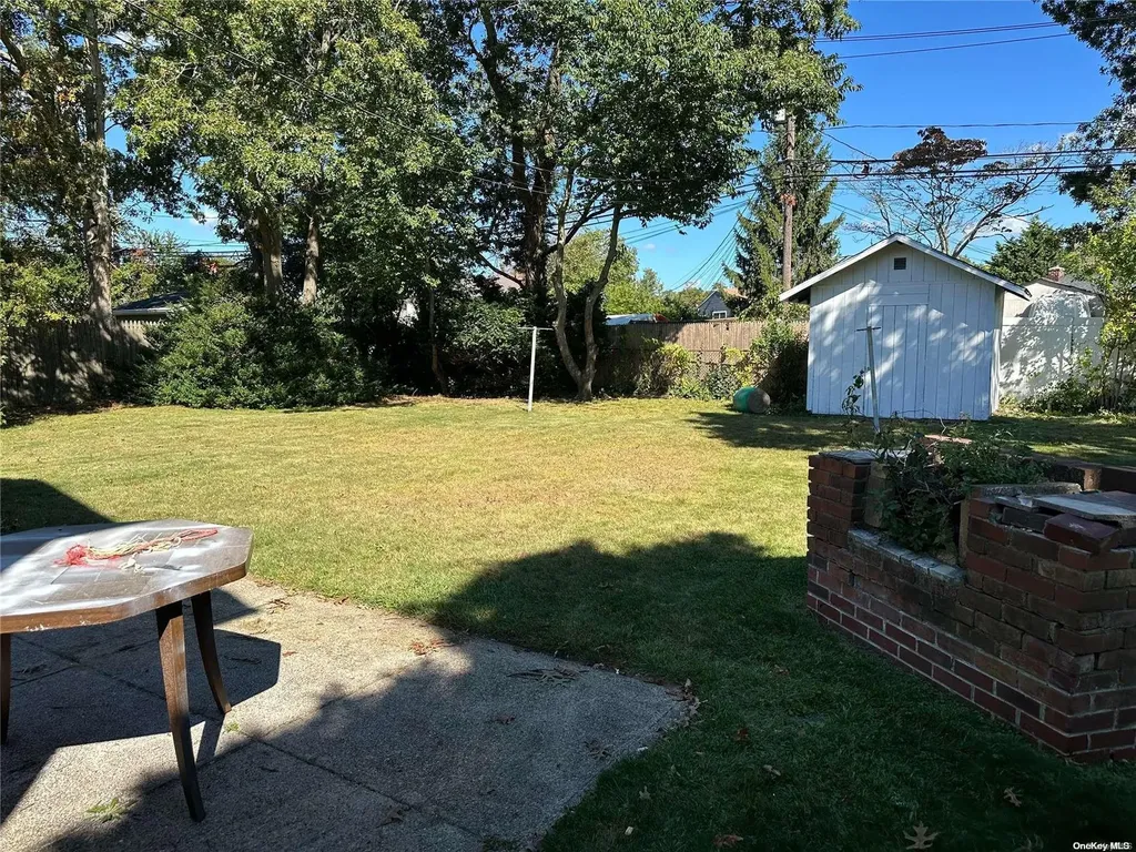 111 Argyle Drive East Islip NY 11730