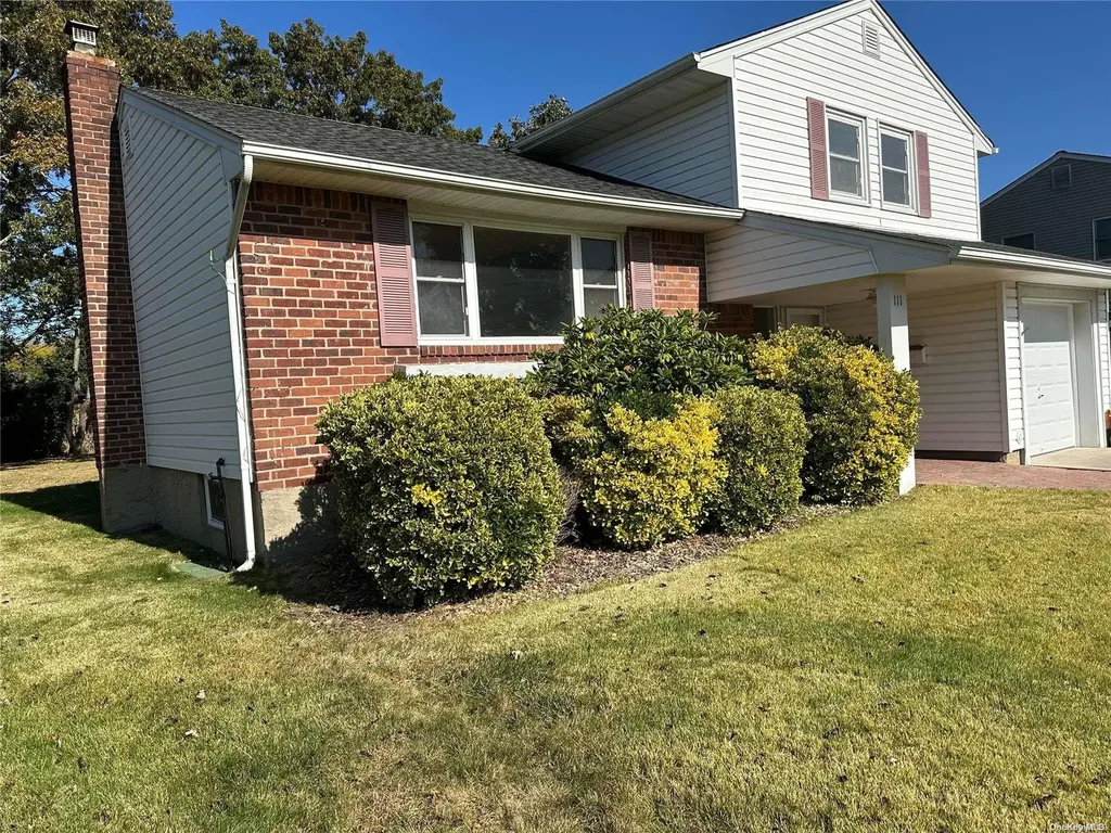 111 Argyle Drive East Islip NY 11730