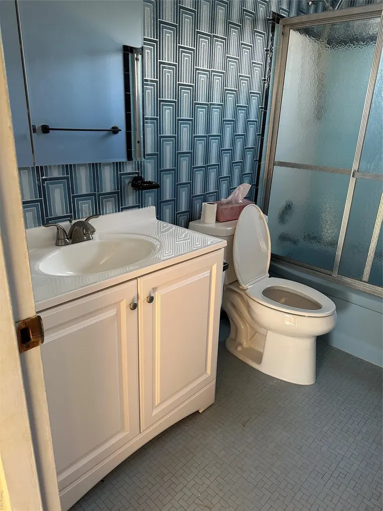 111 Argyle Drive East Islip NY 11730