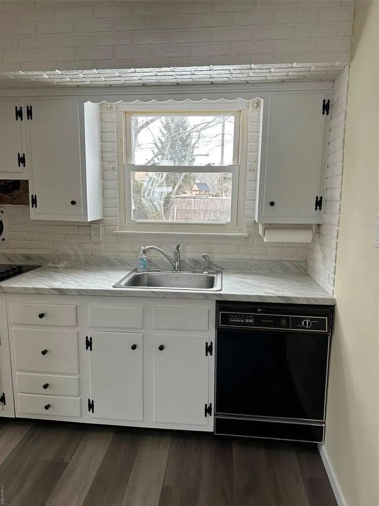 111 Argyle Drive East Islip NY 11730