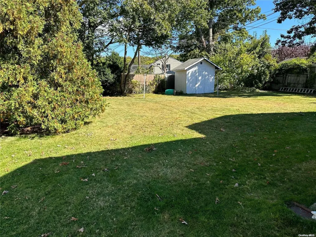 111 Argyle Drive East Islip NY 11730