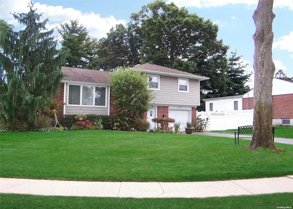 5 Rosalie Drive Plainview NY 11803