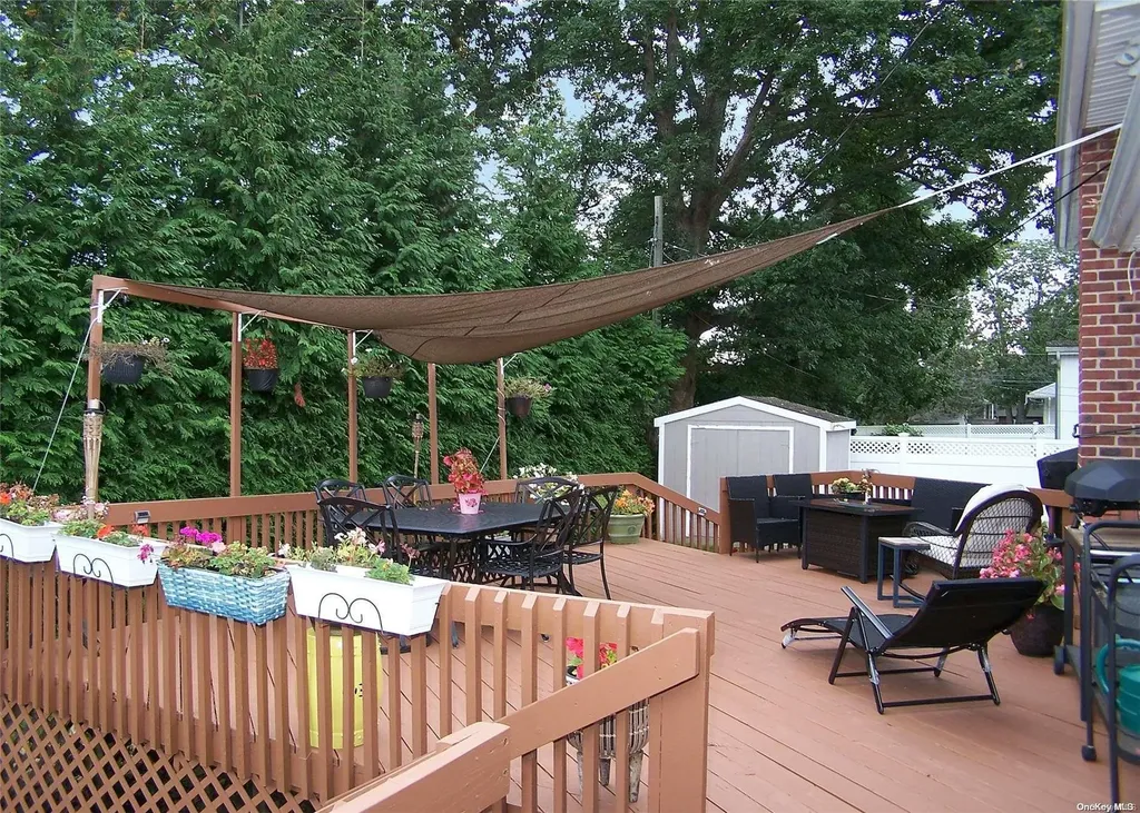 5 Rosalie Drive Plainview NY 11803