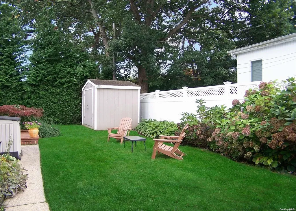 5 Rosalie Drive Plainview NY 11803