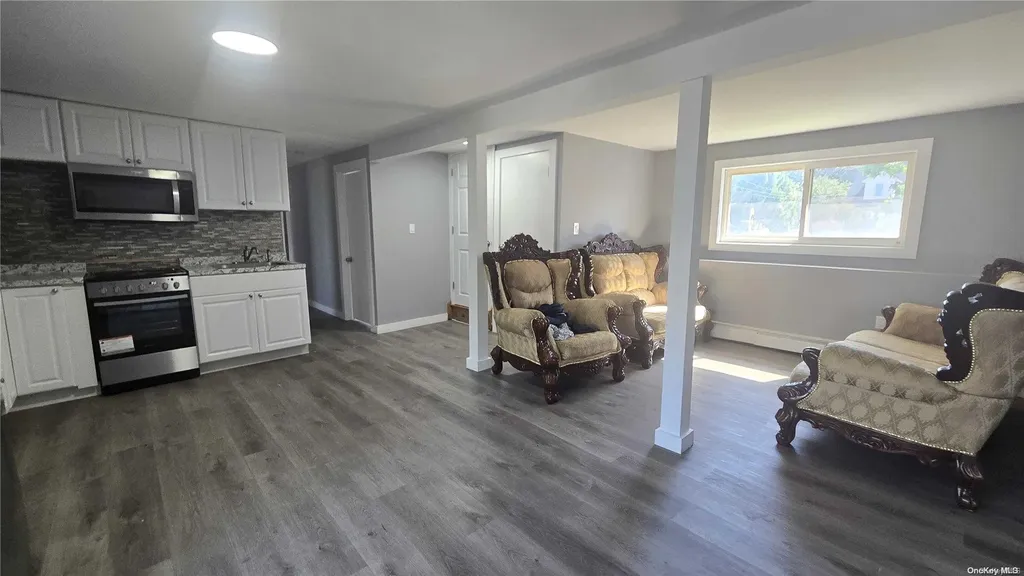 679 Commander Avenue West Babylon NY 11704