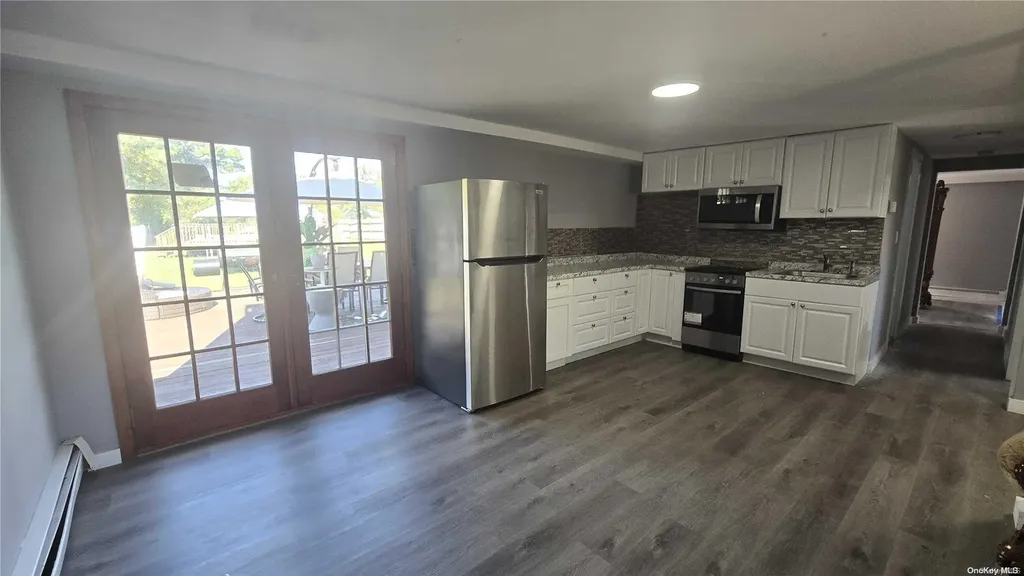 679 Commander Avenue West Babylon NY 11704