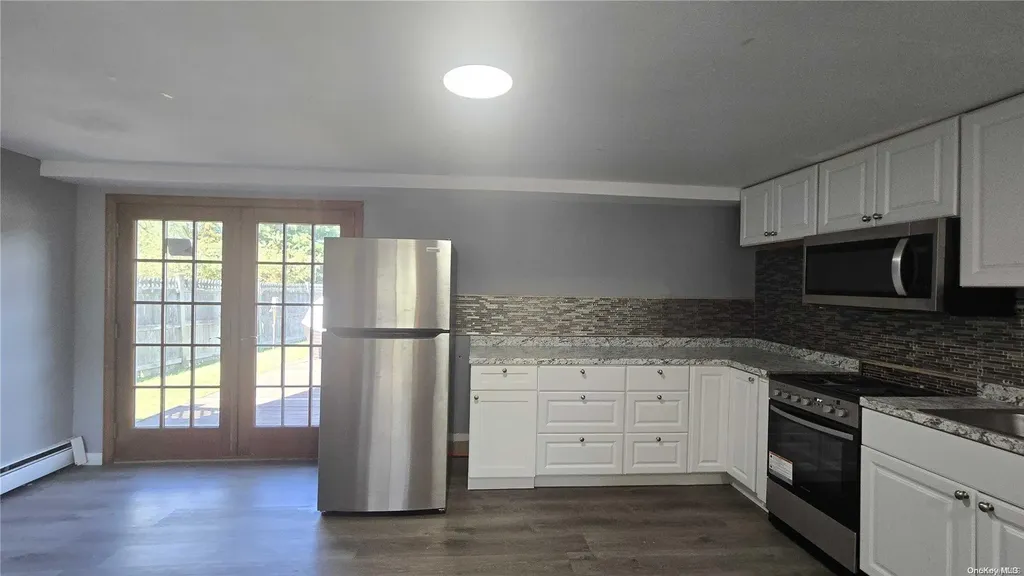 679 Commander Avenue West Babylon NY 11704