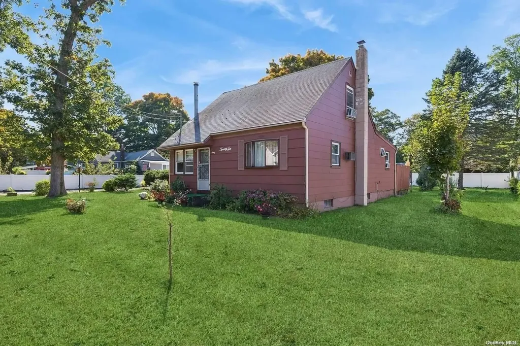 26 North Evergreen Drive Selden NY 11784
